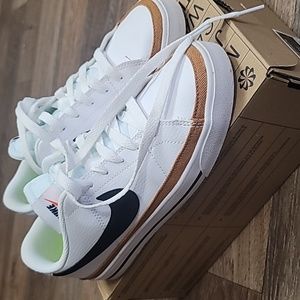 Women's Nike Court Legacy